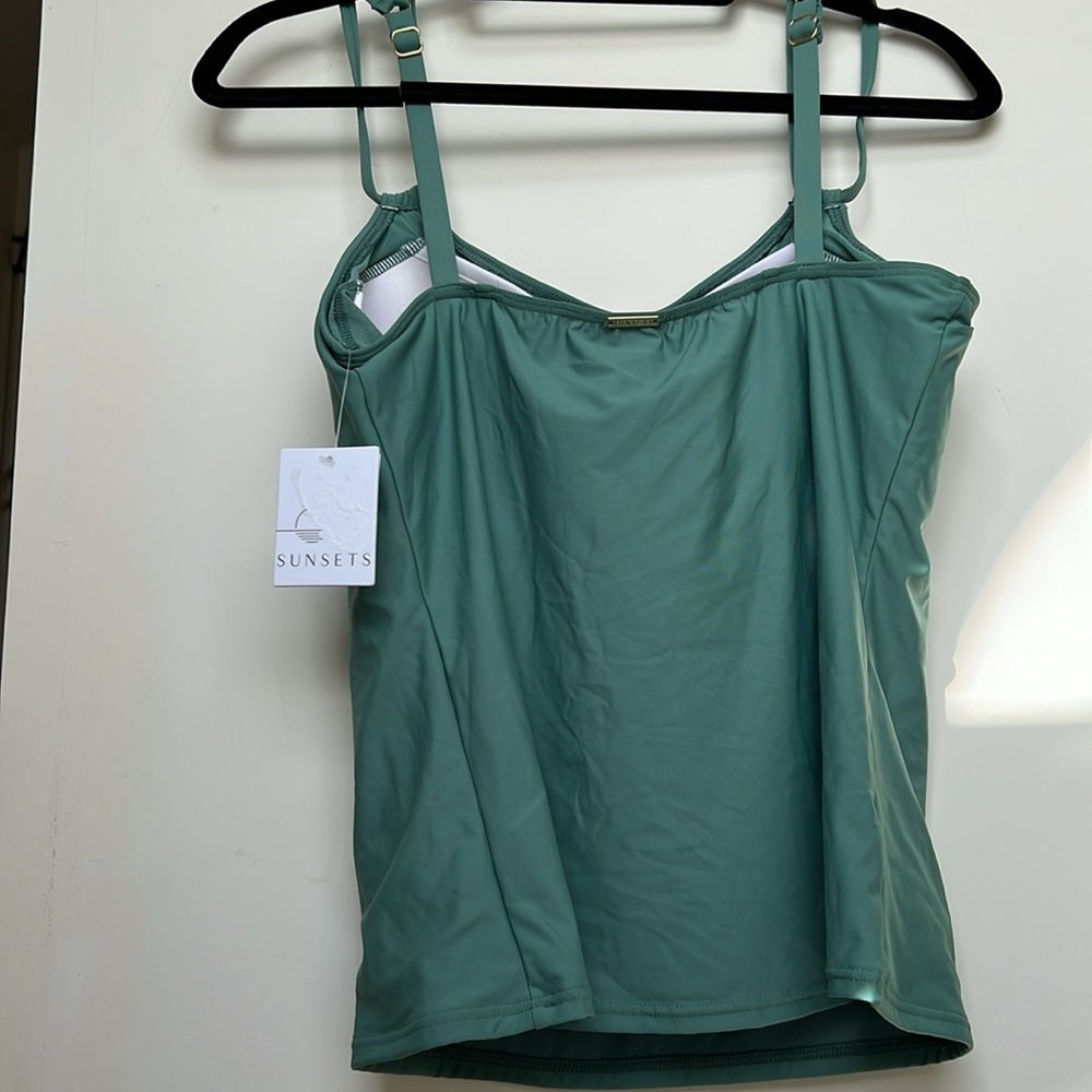 Sunsets Moss Green Taylor Tankini Top NWT 34DD - Picture 3 of 4